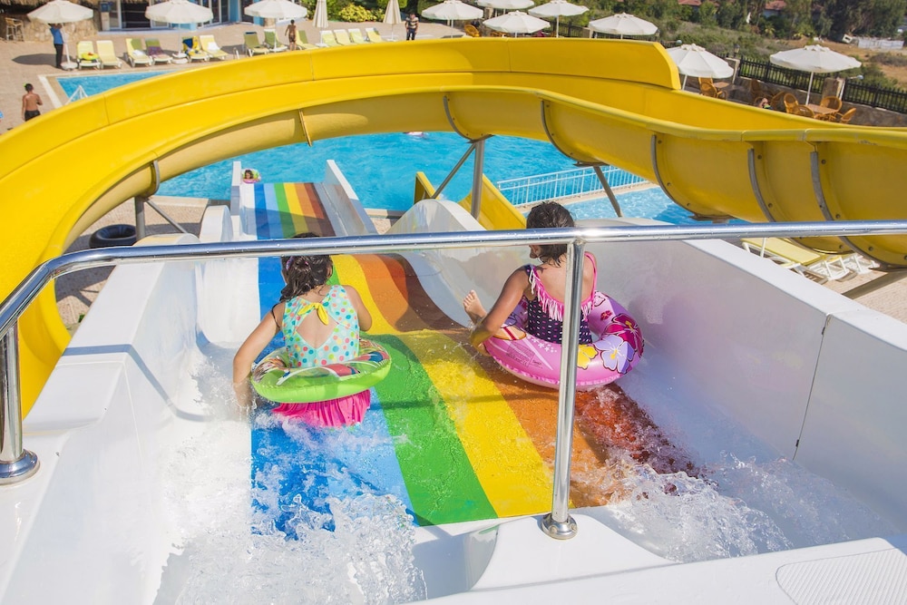 Club Sun Paradise Hotel(20km Away From Alanya)