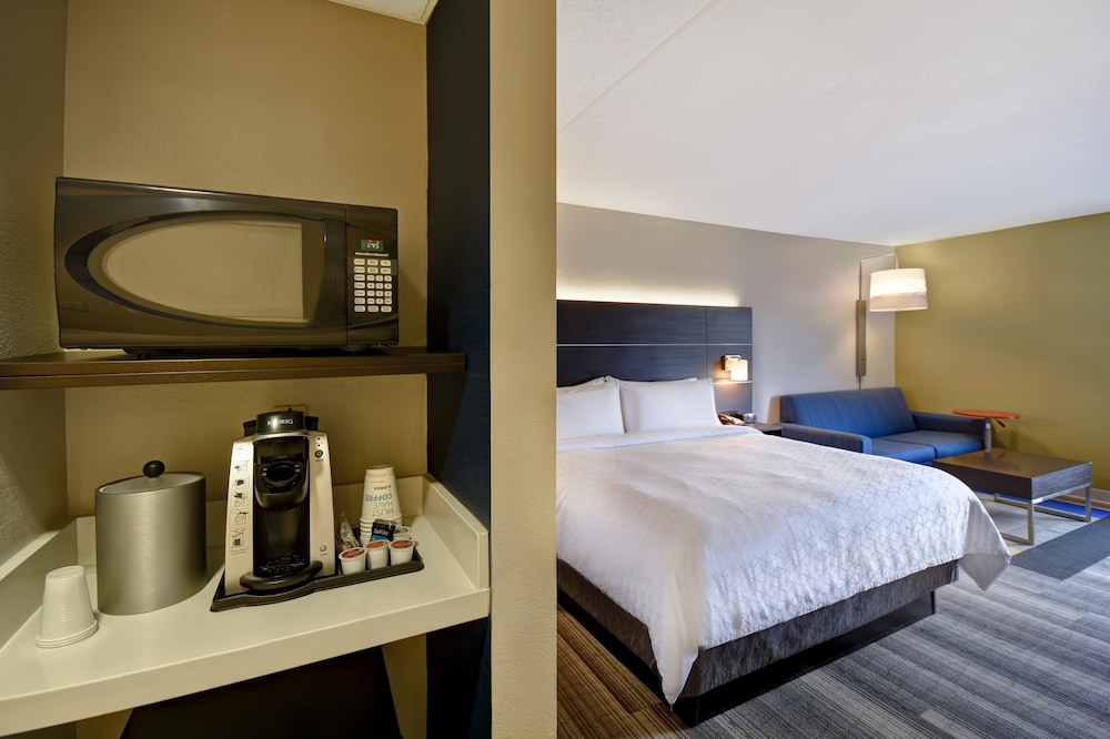 Holiday Inn Express And Suites Allentown Dorney Park Area