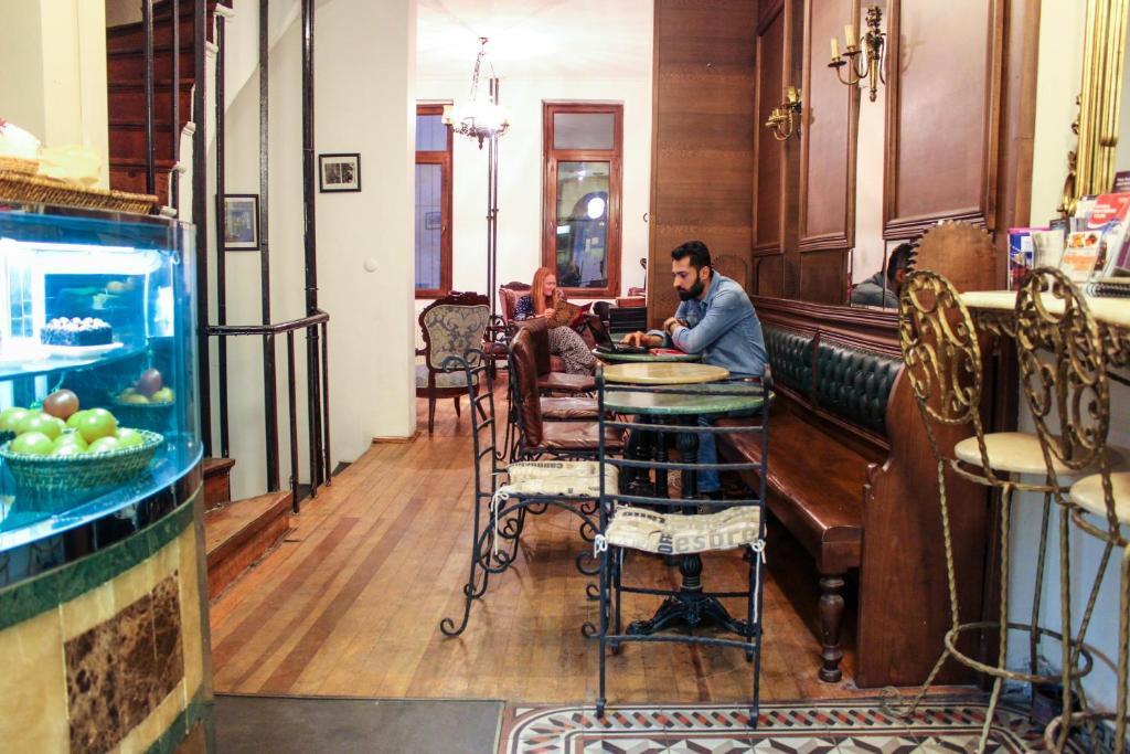 Chambers Of The Boheme