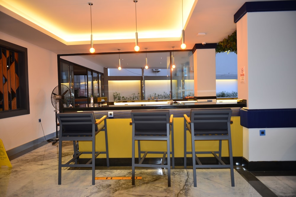 Oasis Otel