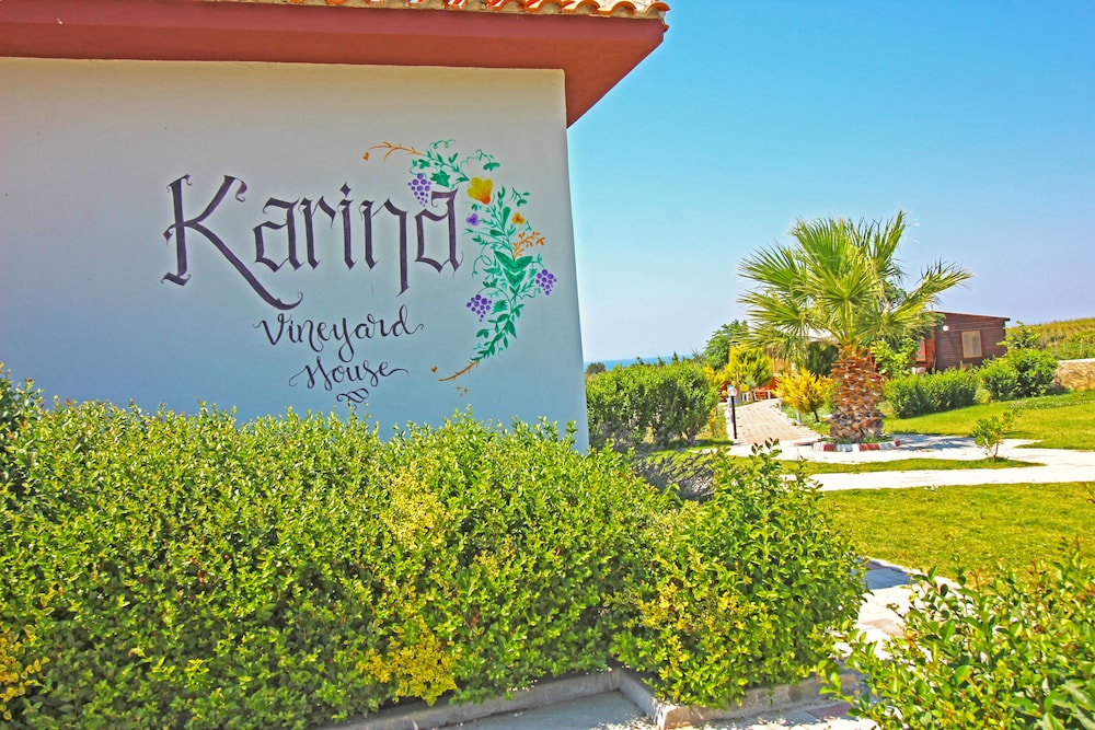 Karina Vineyard House