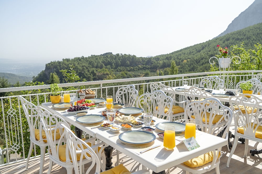 Apa Mountain Lodge (30km Away From Antalya)