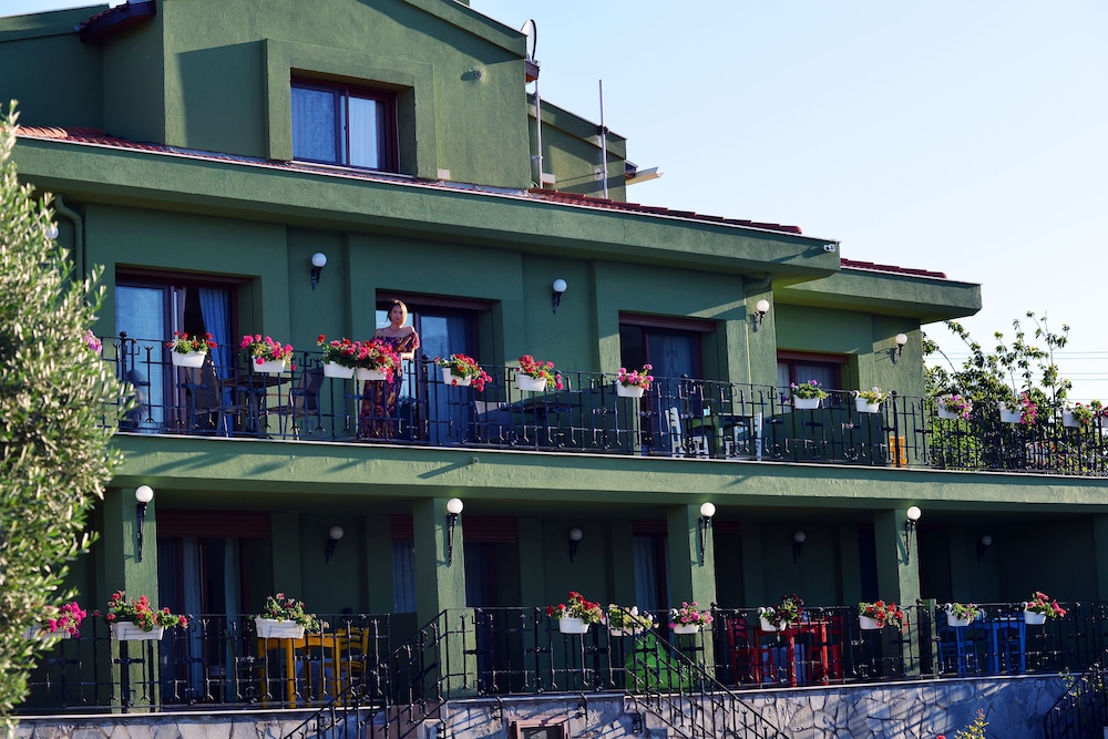 Belizi Hotel