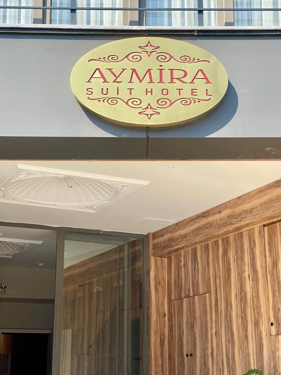 Aymira Suite