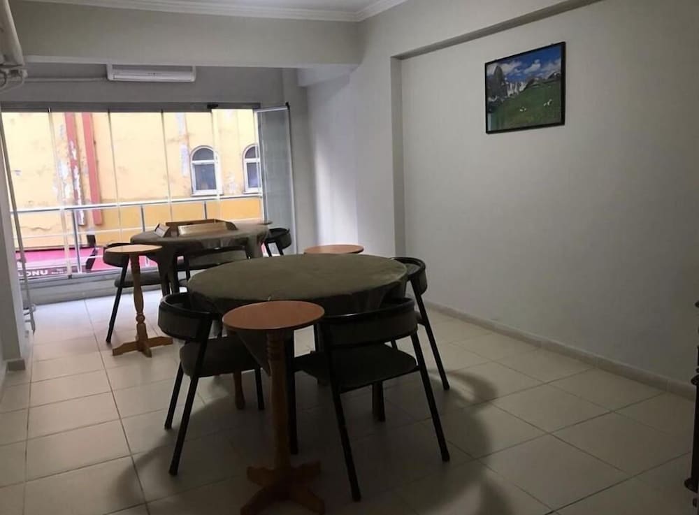 Otel Yalta (limited Hours Front Desk Need To Contact Property In Advance)