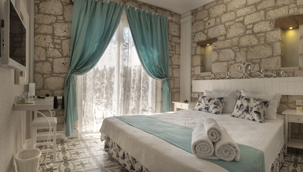 Vodina Hotel