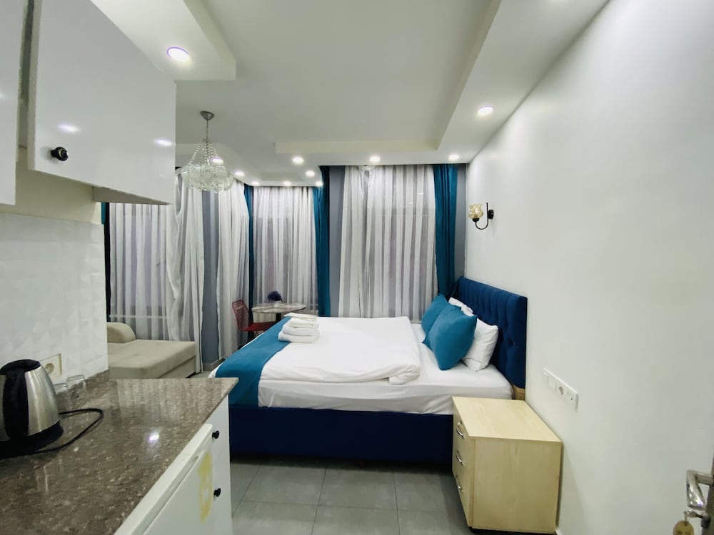 Galata Zade Luxury Boutique Hotel (Also Known As Tyra Apart Otel/Galata Zade Hotel)