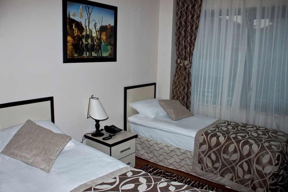 Glorina Hotel