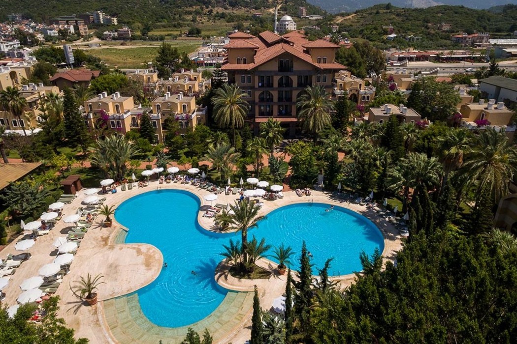 Green Imperial Beach Hotel (63km Away From Antalya)