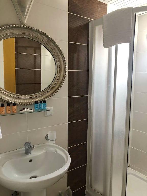 Q Business Hotels