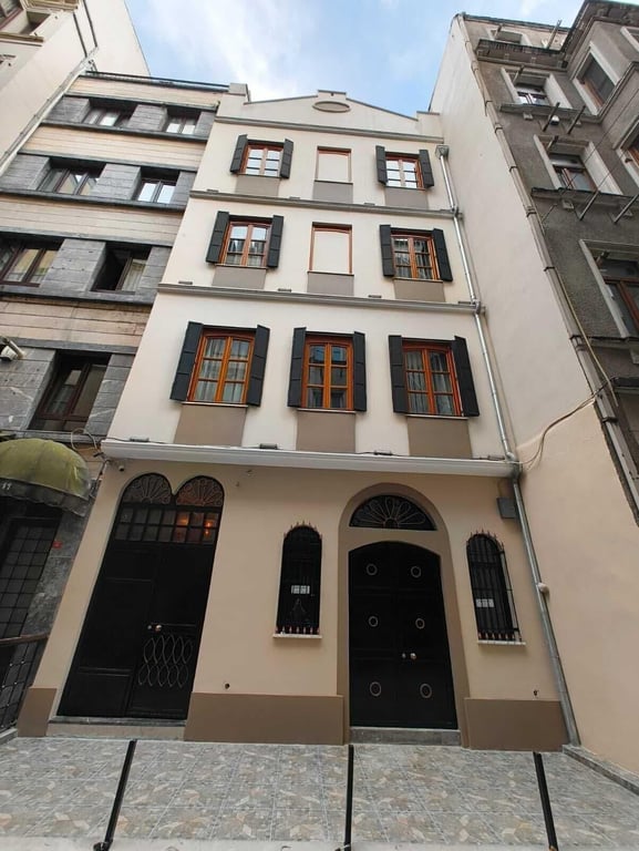 Hotel Majestik