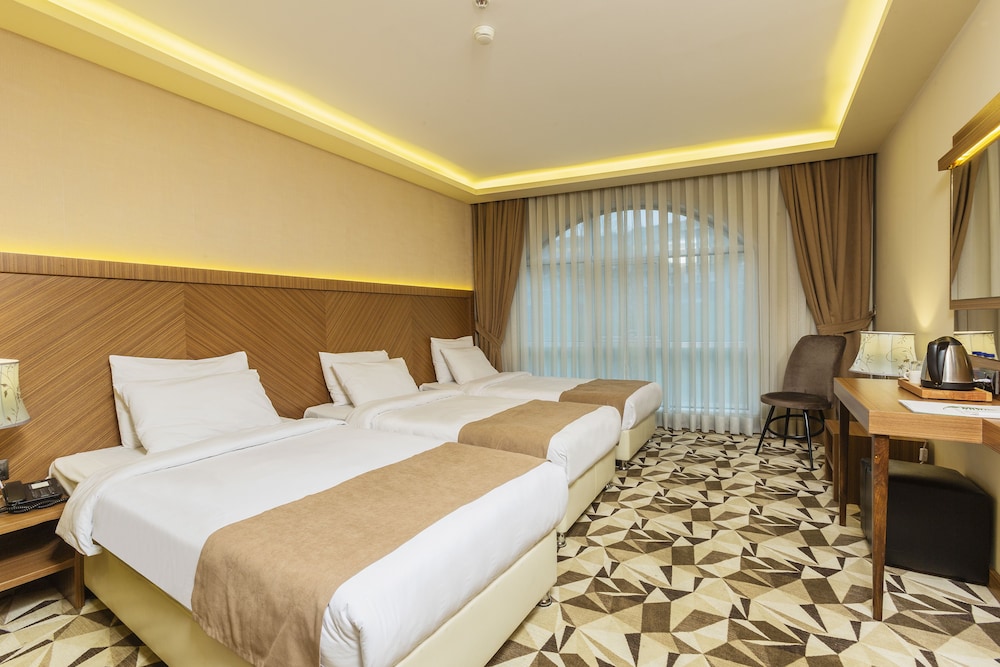 Atro Hotel