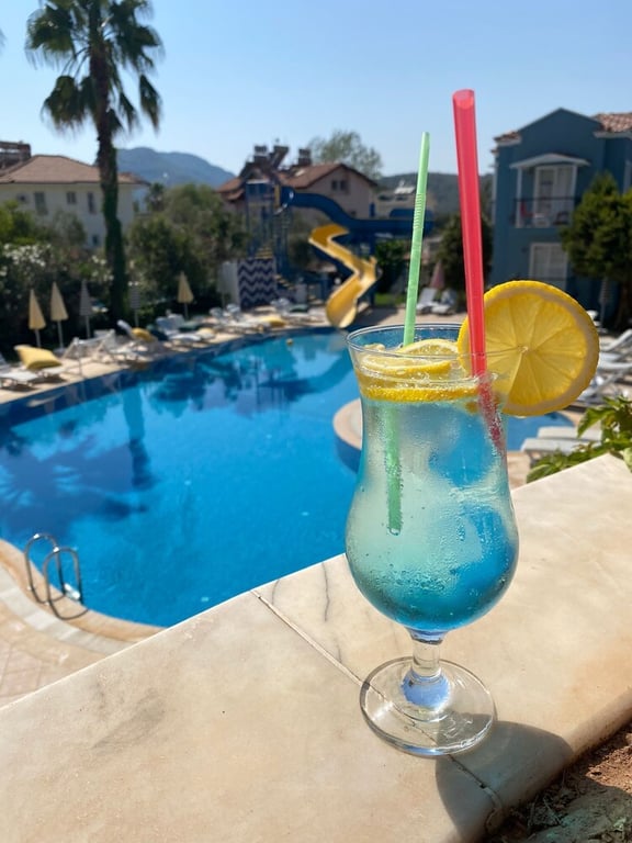 Blue Pearl Hotel And Villas (also Known As Hotel And Apartments)