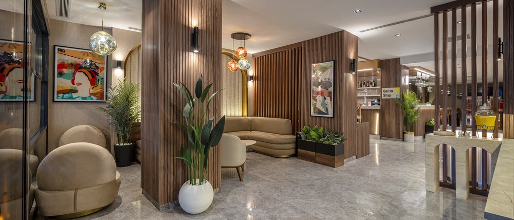 Garner Hotel Istanbul Airport Arnavutkoy (38km Away From Istanbul)