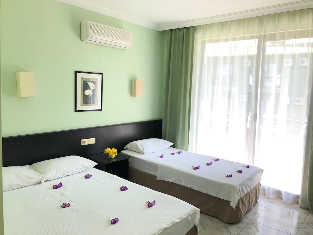 Belsea Hotel (27km Away From Antalya)