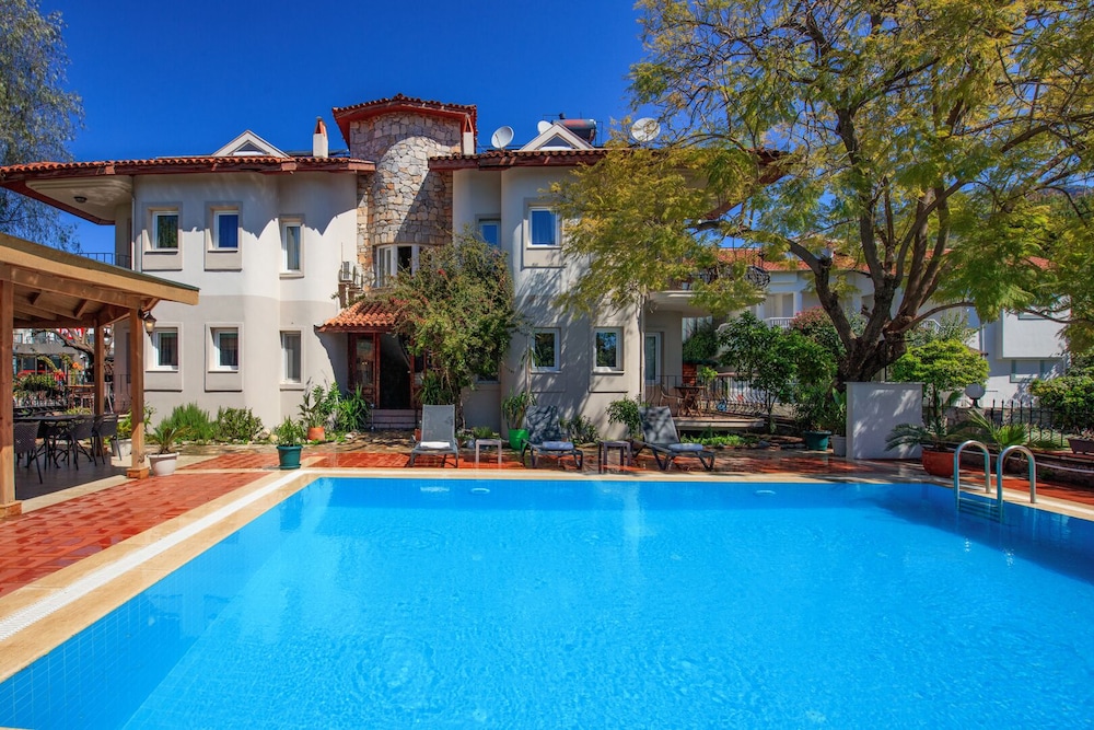 No 14 Hotel And Bistro Gocek