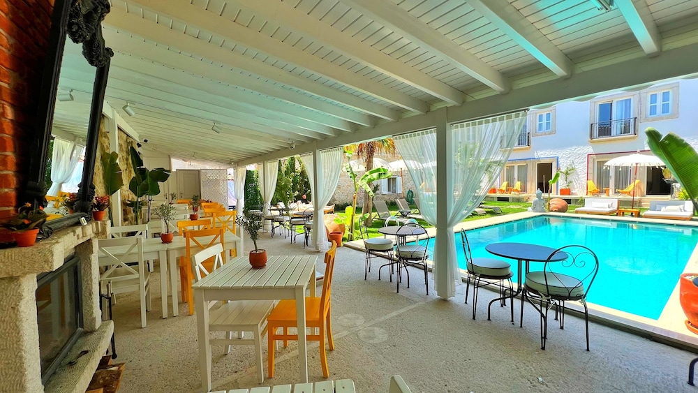 Jardin Dazur Alacati(11 Km Away From Cesme City Center)(reception Operates From 8 :00 Am To 12:00 Am Midnight Only)