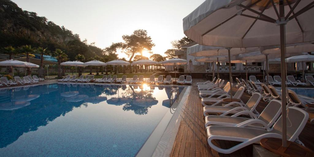 Juju Premier Palace Hotel(formerly Amara Premier Palace) (27km Away From Antalya)