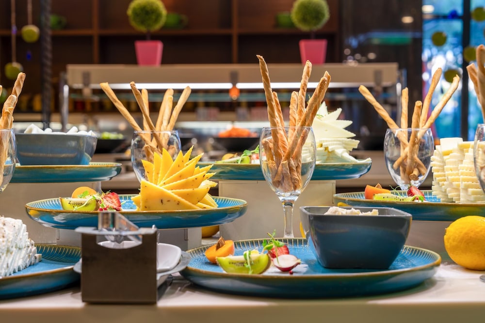 Trendy Lara Hotel(Valid For Lebanese Market)22 Km Away From Antalya Citu Center