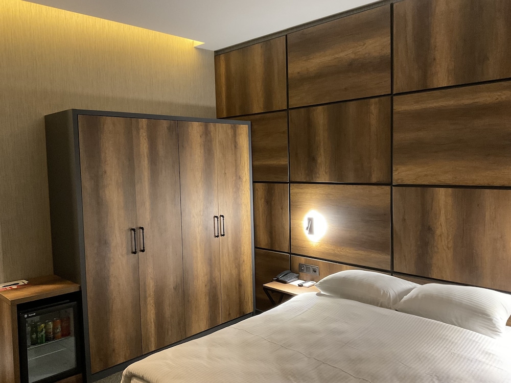 Mardiva Resort Hotel