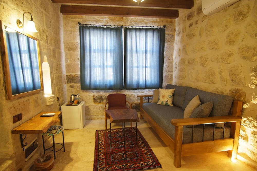Peruna Cave Hotel