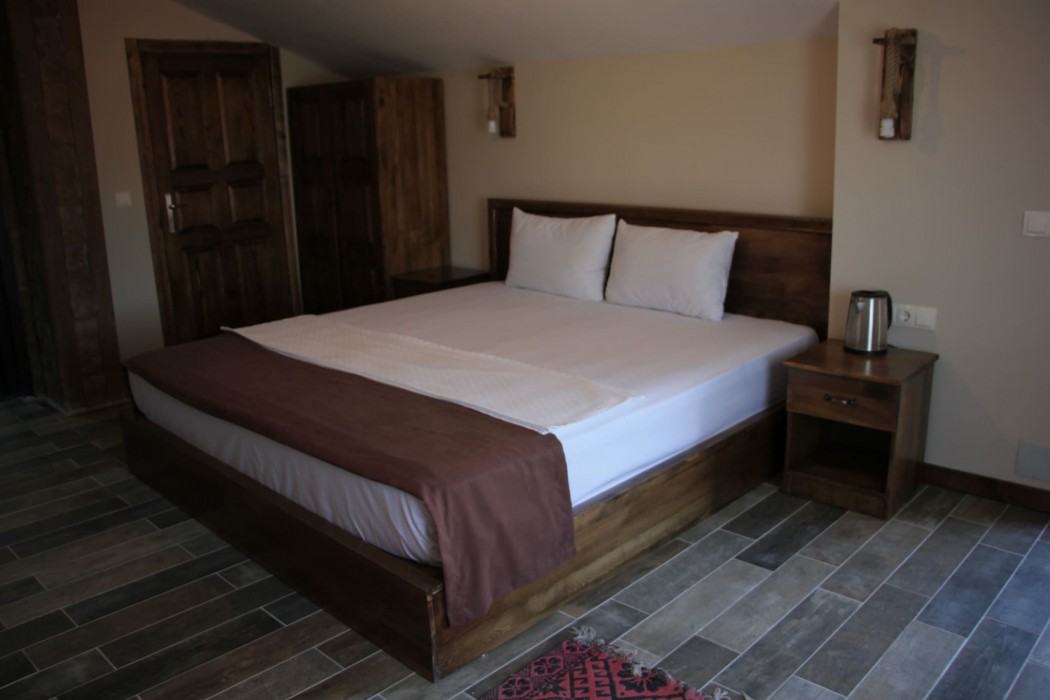 El Nazar Stone Suite