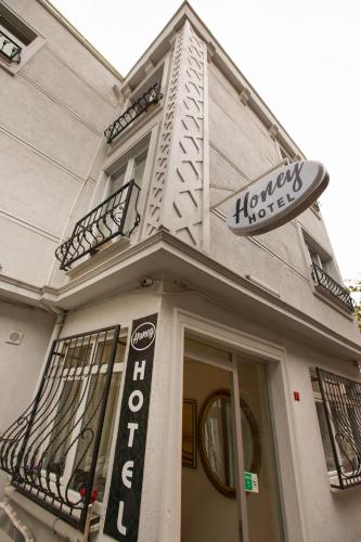 Honey Hotel (also Known As Palazzo Old City Hotel And Spa)