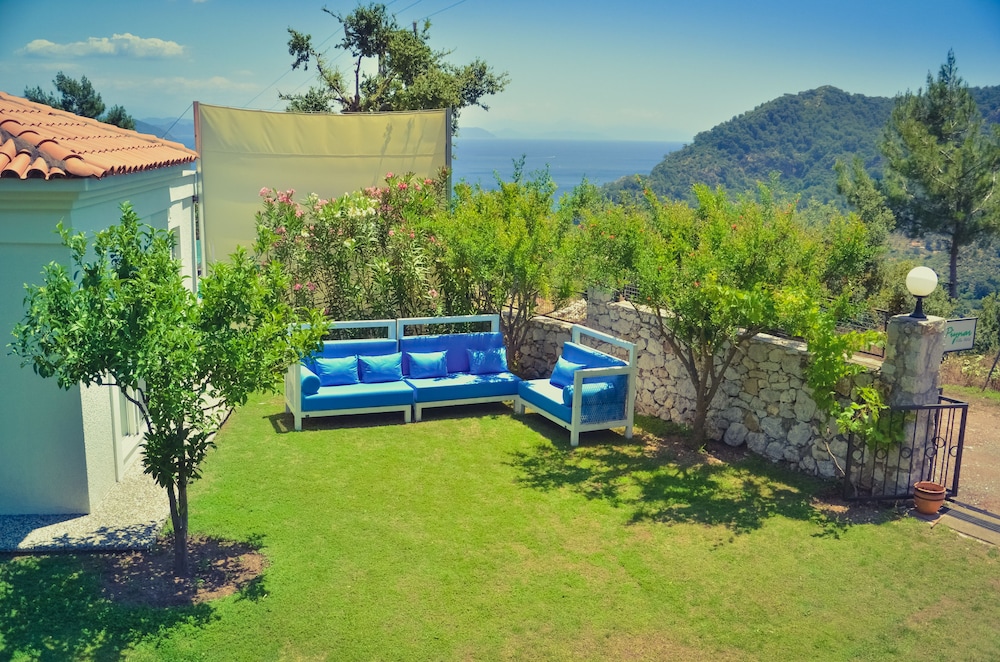 Alya Piynar Villa (Limited Hours Front Desk For Check In Please Contact The Property 5 Days In Advance)