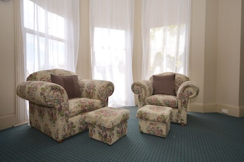 Central Springs Inn