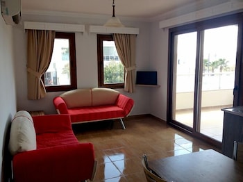 Ozukara 1 Apart(no Front Desk Contact The Property Five Days In Advance)