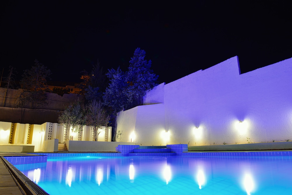 Petra Castle Hotel