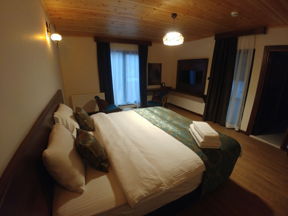 Abant Villa Otel And Bungalow(alkolsuz Aile Oteli)