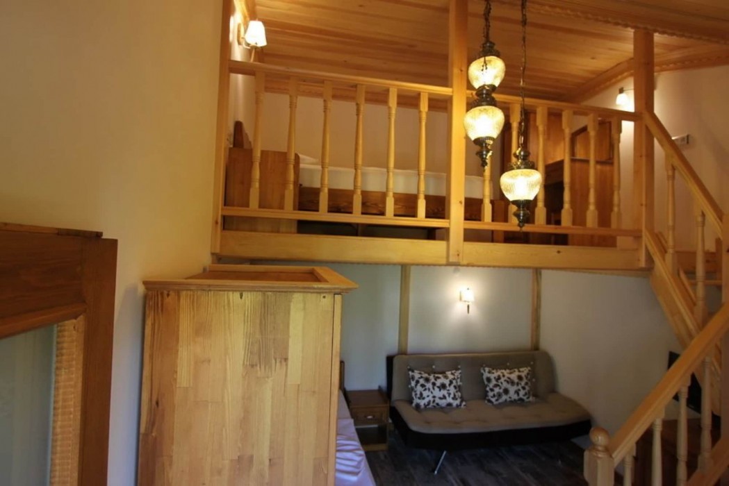 Ellys Home (Front Desk Limited Hours)