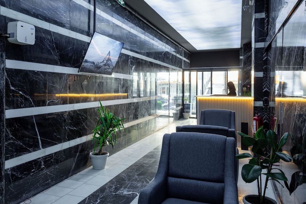 Atm Suite Hotel