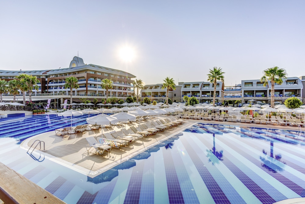 Tui Magic Life Jacaranda All Inclusive (Also Known As Jacaranda Hotel) 61Km Away From Antalya