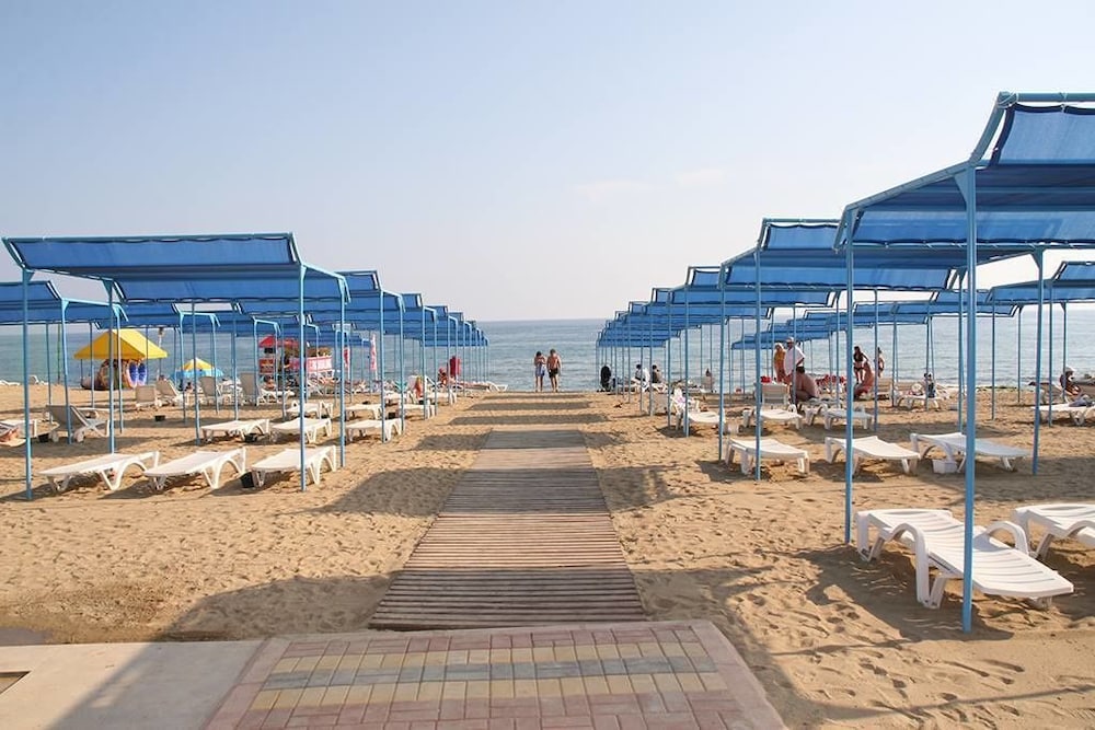 Hotel Drop (121km Away From Antalya)
