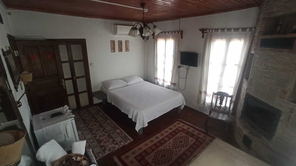 Meglen Konak (limited Hours Front Desk Need To Contact Property In Advance)