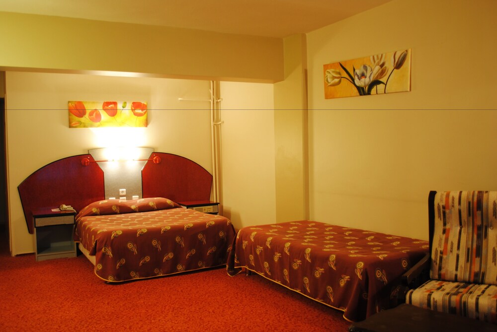 Eken Hotel