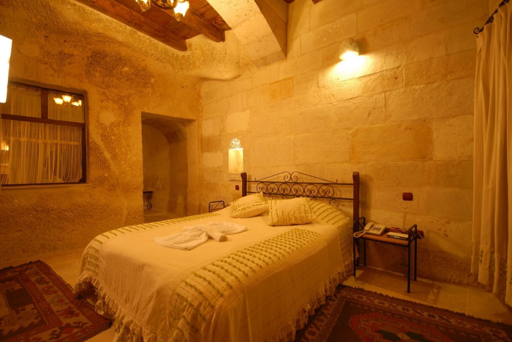 Century Cave Hotel (Also Known As Travellers Cave Pension)