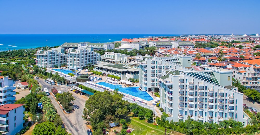 Royal Atlantis Spa And Resort (62km Away From Antalya)(does Not Accept Men Only Bookings)