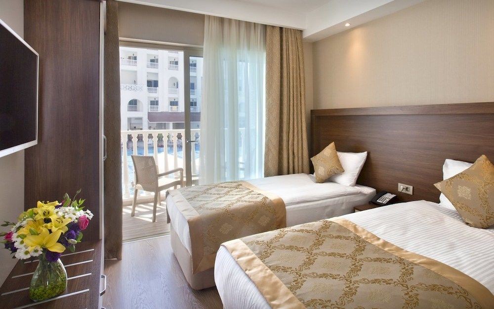 Oz Hotels Side Premium(65km Away From Antalya)