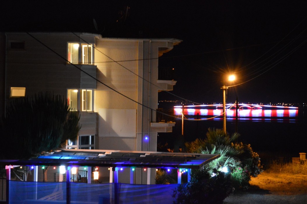 Zoi Cunda(also Know As Efsane Hotel)