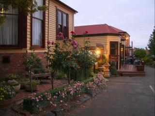 Central Springs Inn