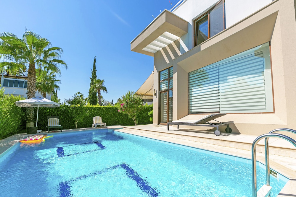 Paradise Town Villa Family (37km Away From Antalya)
