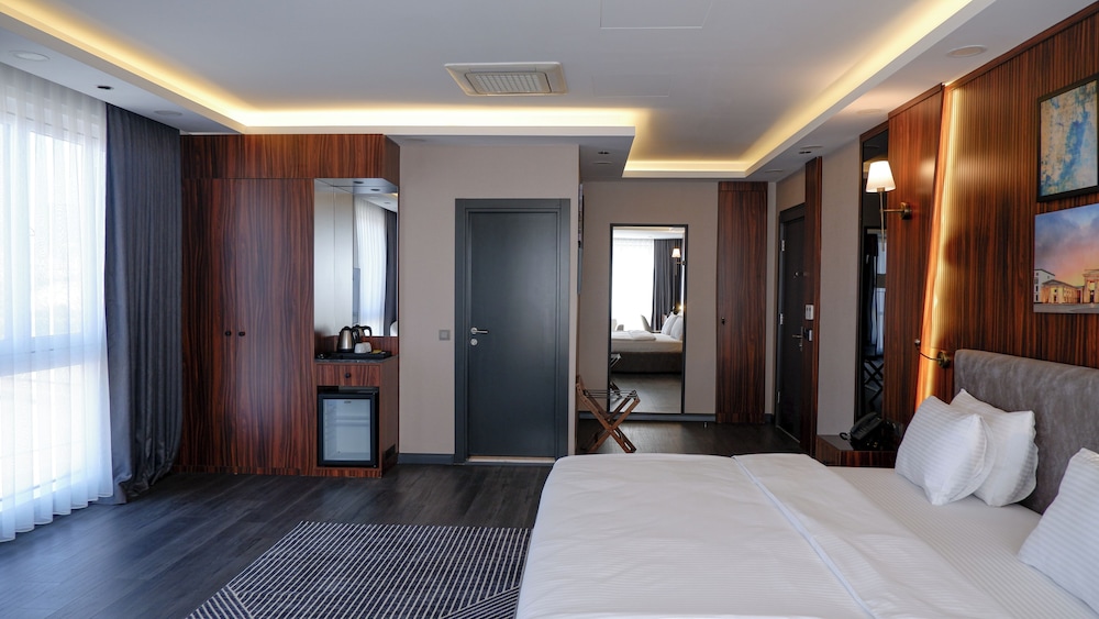 La Quinta By Wyndham Istanbul Kartal (38Km Away From Istanbul)