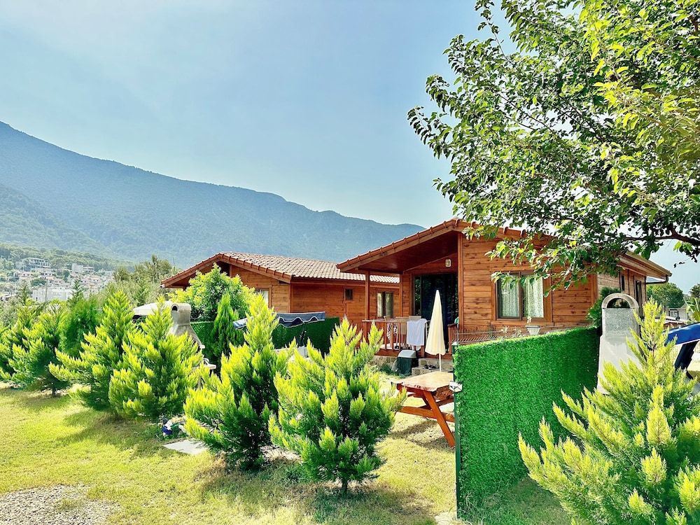 Hurmalik Aparts Hauses (limited Hours Front Desk Need To Contact Property In Advance)