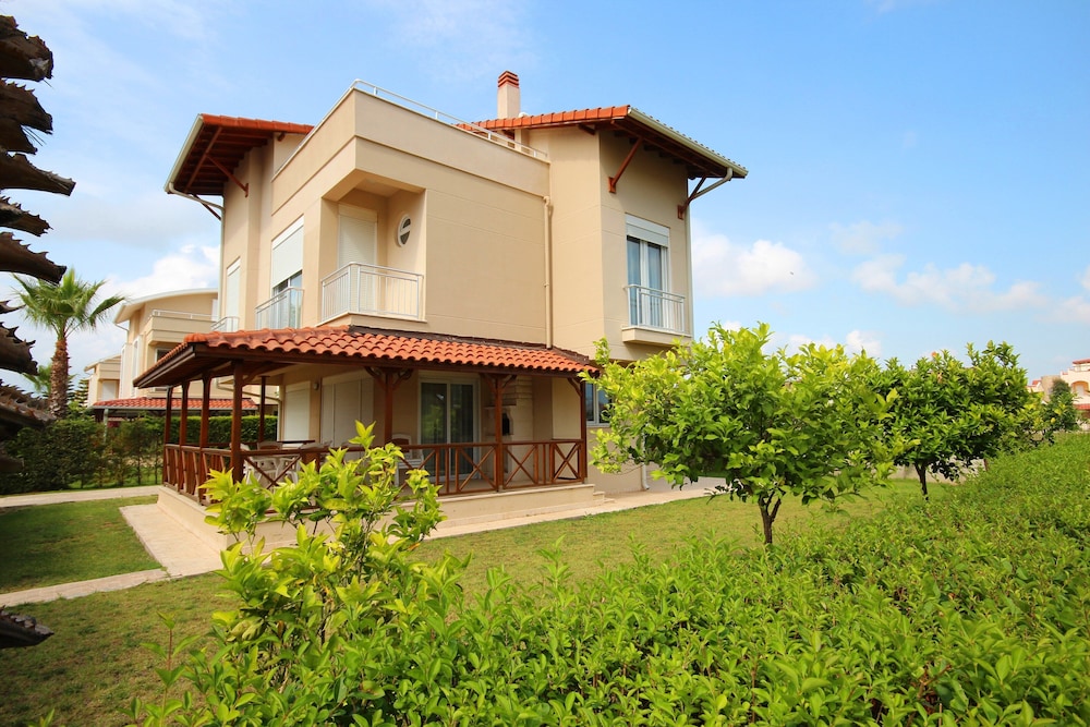 Paradise Town Villa Cordelia(also Known As Paradise Town Villa Sean)