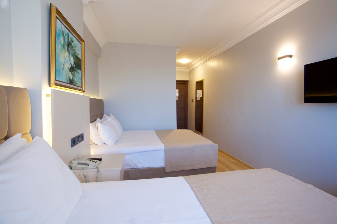Grand Ant Hotel