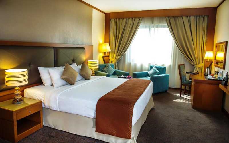 hotel Landmark Summit Hotel | 4 Stars 