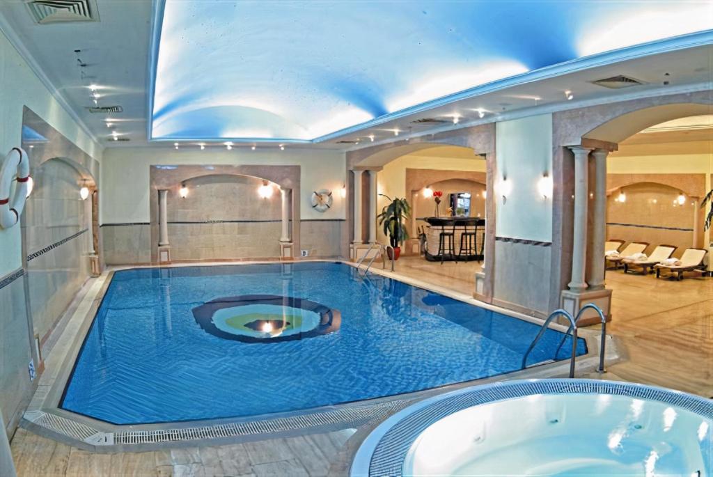 أوكسيدينتال تقسيم، إسطنبول  | حجز الفنادق بأفضل الأسعار والعروض - سندباد لکل رحلاتک